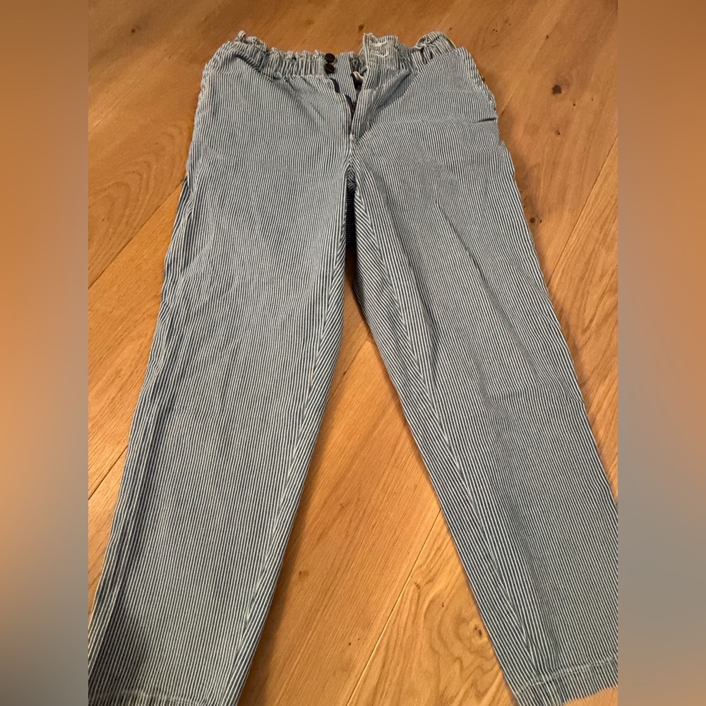 Cropped/ Light Stripped/ jeans